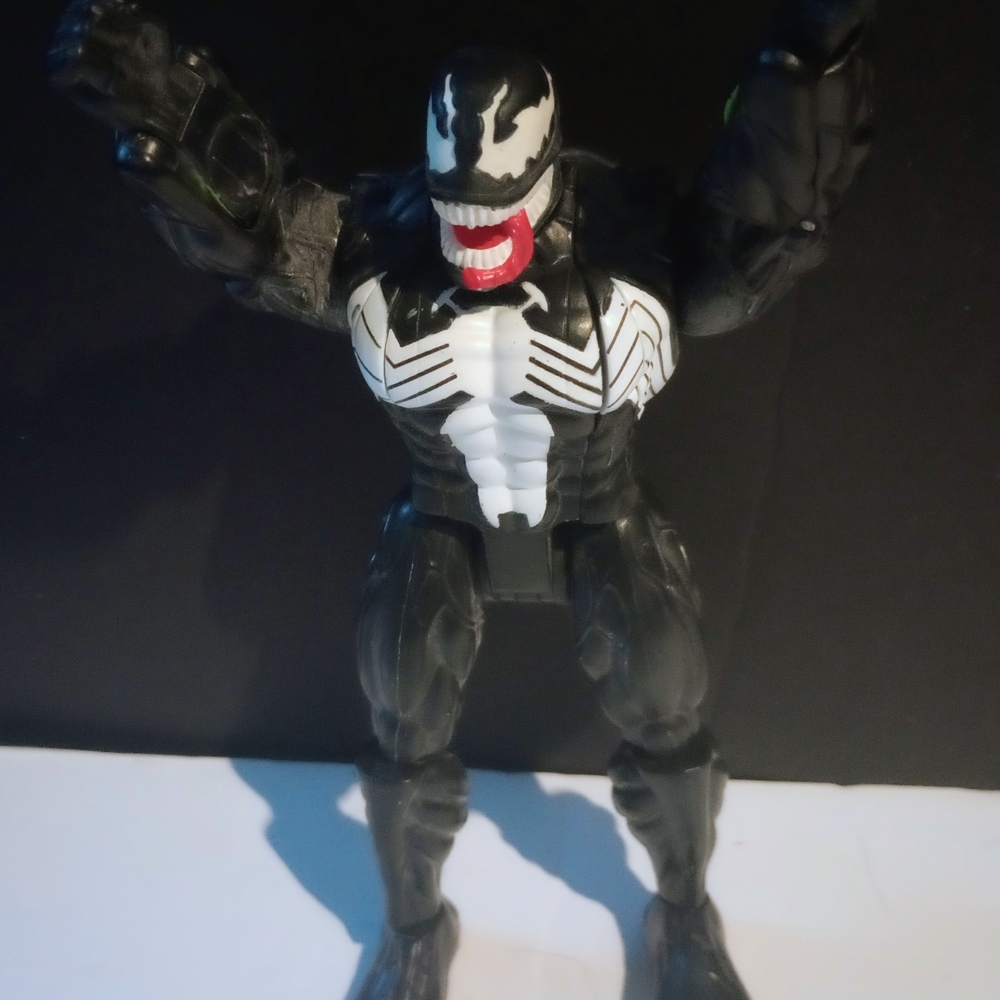 Spider-Man Shapeshifters Venom Action Figure Toy Biz 2004 Transformer Style Toy
